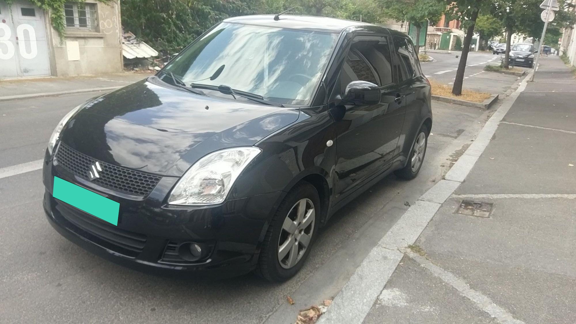 Suzuki Swift Carquefou 4990 euros 1.3 VVT GLX EDITION LIMITEE